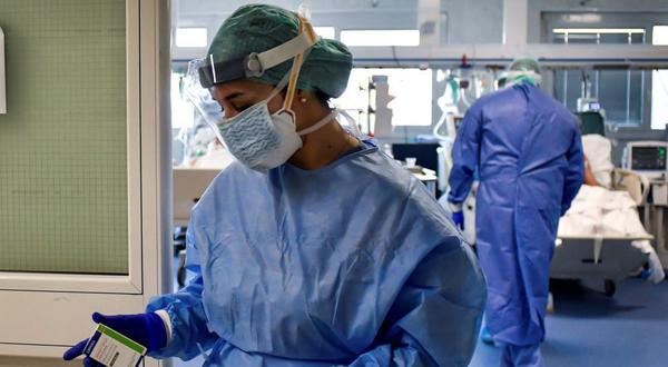 Médicos repudian 'ninguneo' de autoridades y solicitan someterse a tests