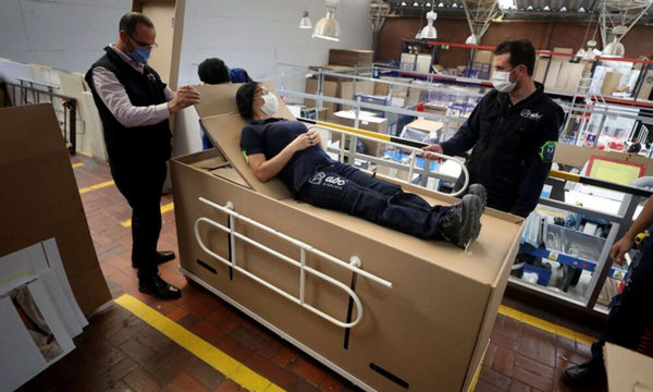Inventan camas hospitalarias hechas de cartón