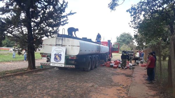 Encuentran un camión cisterna repleto de marihuana en San Pedro - Nacionales - ABC Color