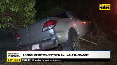 Accidente de tránsito en la Avda Laguna Grande - ABC Noticias - ABC Color