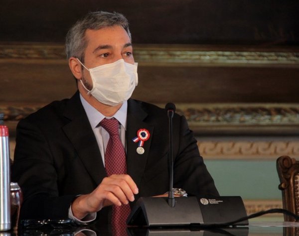 Mario Abdo afirma que 'nadie debe tener privilegios' sobre medidas contra el Covid-19