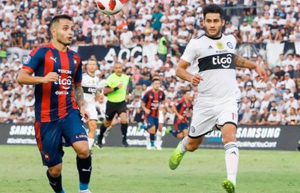 El torneo de fútbol en el país podría volver con un protocolo abierto