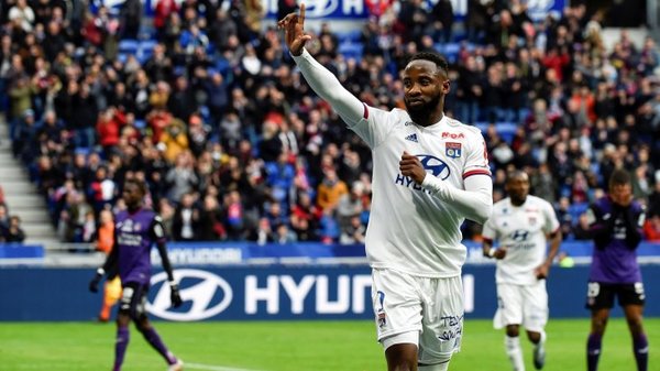 Lyon se plantea recurrir la decisión de dar por terminada la liga francesa