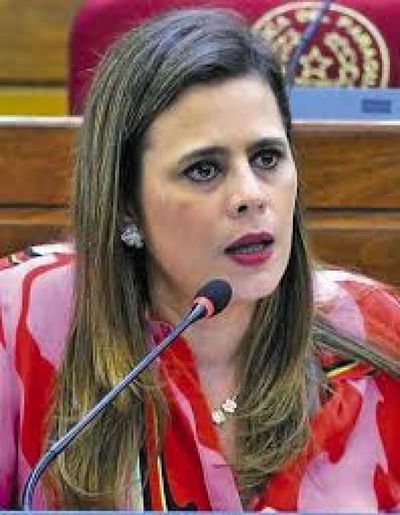 Kattya González: ¿De dónde carajo saca el presidente de la ANDE que puede alzar el monto de las facturas?