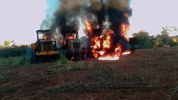 Desconocidos retuvieron a peones y quemaron tractores en estancia de Yby Yaú
