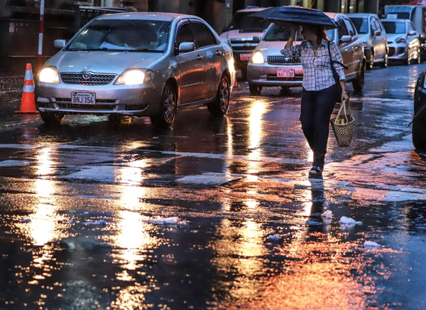 Advierten sobre probable ingreso de tormentas y frente frío desde este jueves