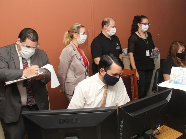 Comitiva fiscal se constituyó en sede judicial ante denuncia por Acceso Indebido y Alteración de Datos