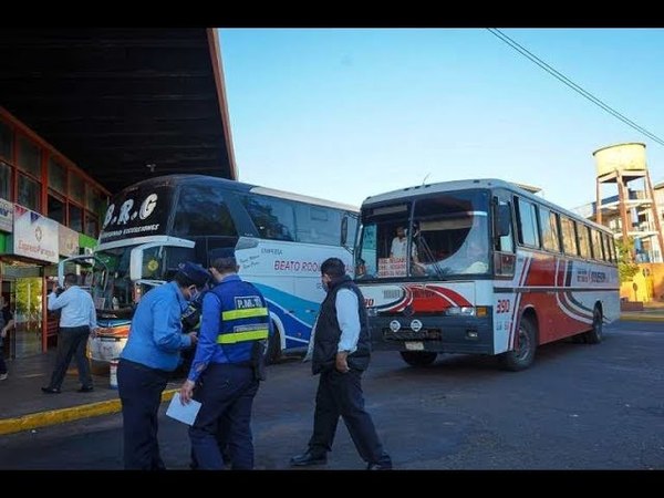 ESTRICTOS CONTROLES SANITARIOS EN LA TERMINAL DE ÓMNIBUS DE ENCARNACIÓN