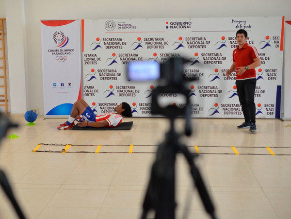 La Albirroja indígena ofrece clases de entrenamientos funcionales