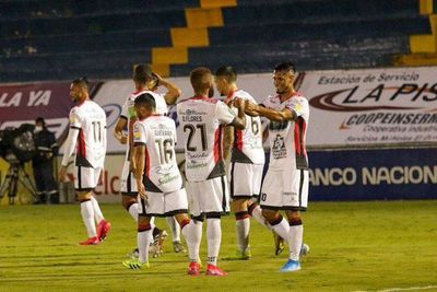 Costa Rica, la primera liga en reanudar el torneo en América - Fútbol - ABC Color