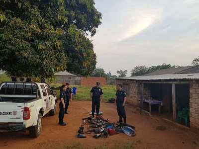 Policías de Campo 9 realizan allanamientos en varios puntos - Campo 9 Noticias