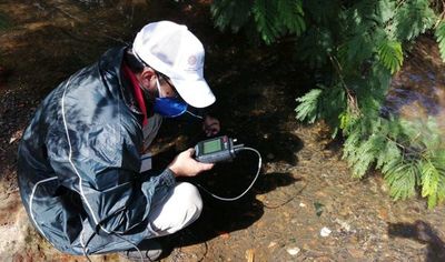 Con cierre de fábricas y empresas baja contaminación en arroyos de Asunción