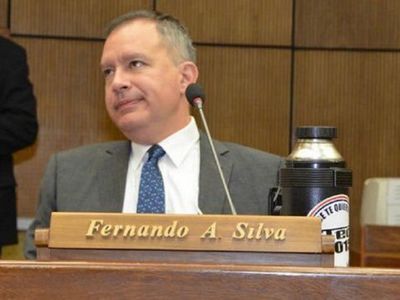 Facetti dice que el trasfondo de su expulsión es cuestionar la gestión de Efraín » Ñanduti