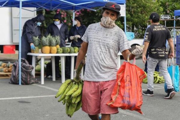 Guayaquil relaja cuarentena tras reducir muertes por coronavirus en Ecuador