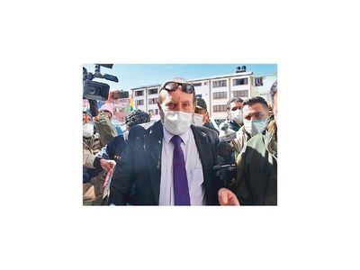 Ministro boliviano es arrestado y cesado por caso de corrupción
