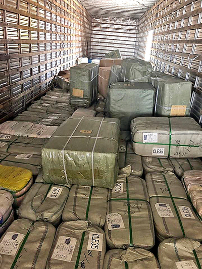 Empresa de MALETÍN de CDE sería dueña de millonaria carga de “CONTRABANDO CHINO”