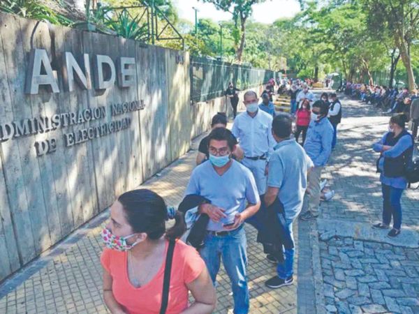 ANDE corregirá facturas ante masivos reclamos