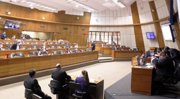 Diputados nuevamente postergan estudio de recorte de gastos
