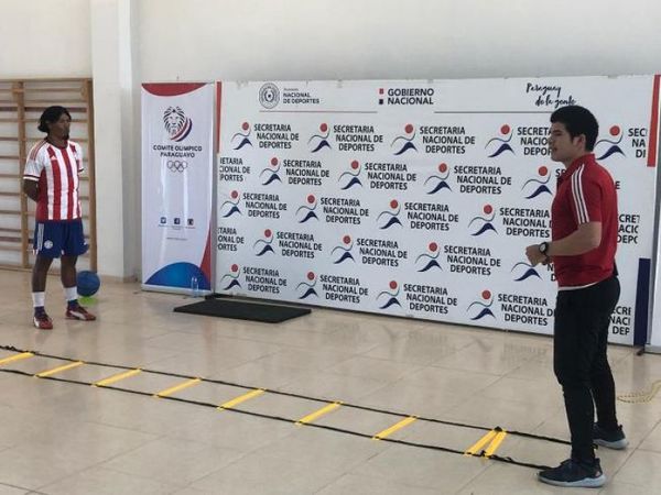 Campeón mundial de fútbol indígena instruye en forma virtual
