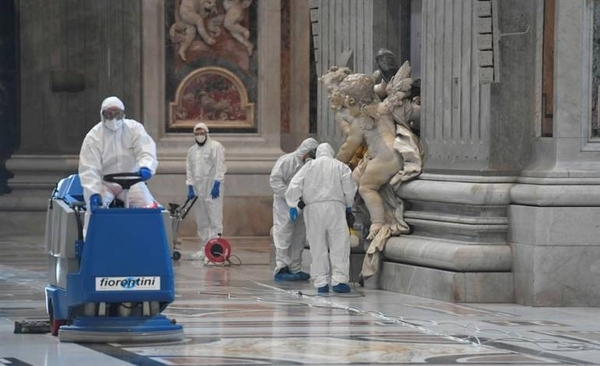 HOY / La basílica de San Pedro reabre sus puertas tras una desinfección a fondo