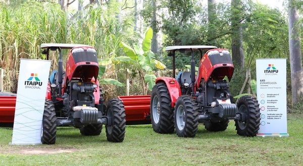 Entregan maquinarias a agricultores de Guairá y Paraguarí