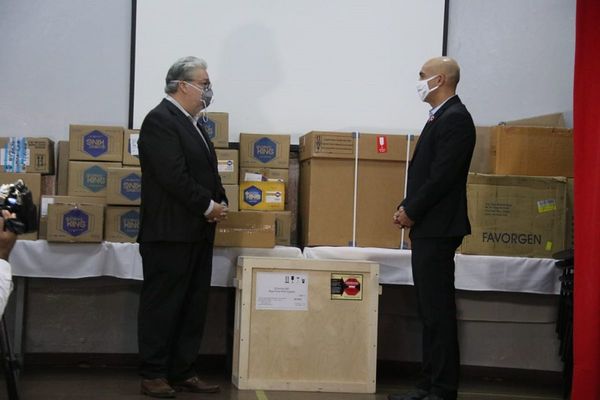 Entregan kits de diagnóstico rápido de COVID-19 al INERAM