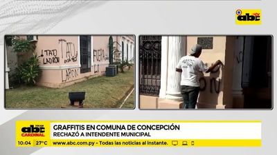 Pintan grafitis en sede de la comuna de Concepción - ABC Noticias - ABC Color