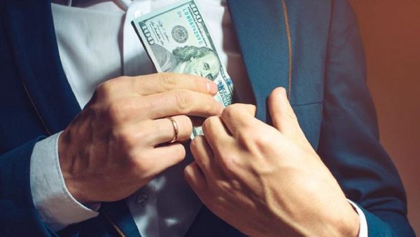La sobrefacturación en la compra de insumos