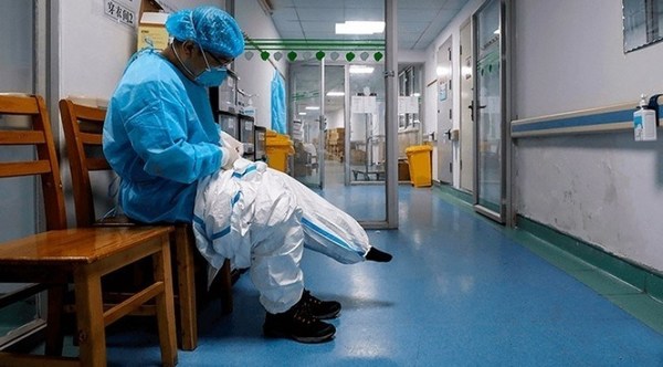 Médicos renuncian por falta de equipamientos de bioseguridad
