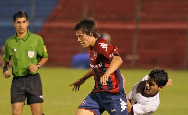 HOY / Cuando “Gato” García recibió insultos en vez de felicitaciones, al marcar un gol