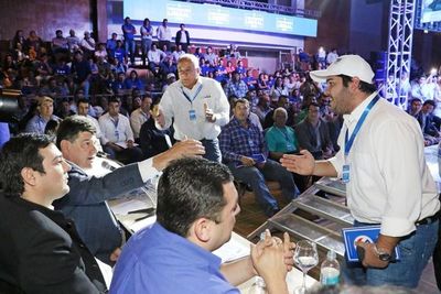 Lucas Lanzoni, intendente de Ñemby, es denunciado por lesión de confianza