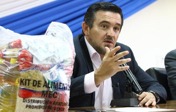 Eduardo Petta pone su renuncia a disposición del presidente