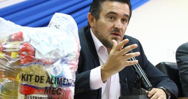 Eduardo Petta pone su renuncia a disposición del presidente