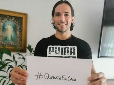 Compra de mascarillas de empresa ligada a Roque Santa Cruz sigue en etapa de evaluación, aclaran