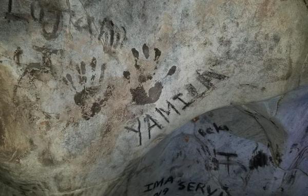 Fiscalía investiga grafitis encontrados en caverna de Vallemí