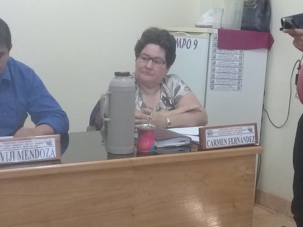 En represalia retienen sueldo de Carmen Fernández - Campo 9 Noticias