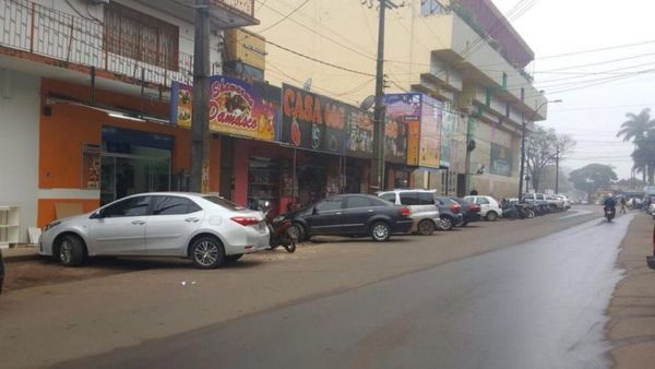 Comerciantes de Pedro Juan Caballero empiezan a cerrar sus negocios