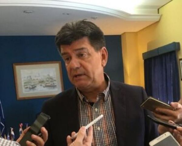 Efraín Alegre trata de silenciar a los que critican su línea personal y evitar rendir cuentas, acusan