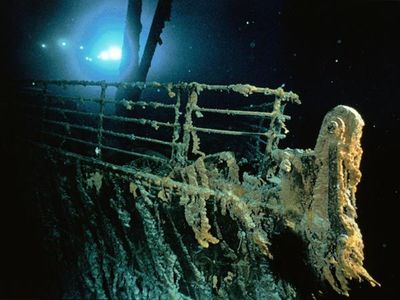 Abrirán un agujero en el Titanic para rescatar telégrafo que envió mensaje de auxilio