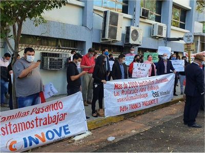Institutos de formación  de Itapúa piden volver a trabajar