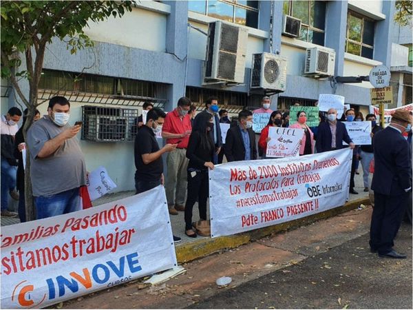 Institutos de formación de Itapúa piden volver a trabajar