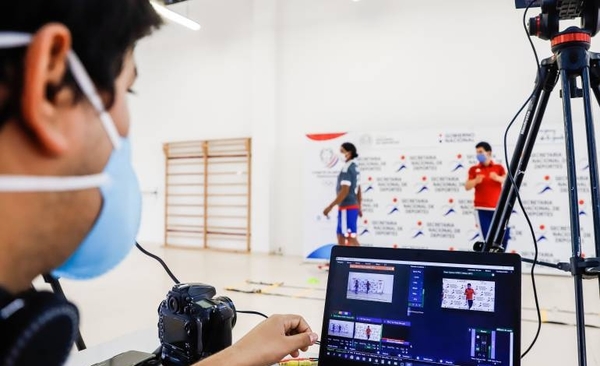 HOY / Futbolistas indígenas dan clases virtuales en idiomas nativos