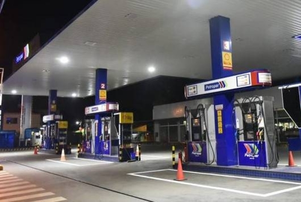 HOY / Ladrones en moto asaltan servicentro de Petropar