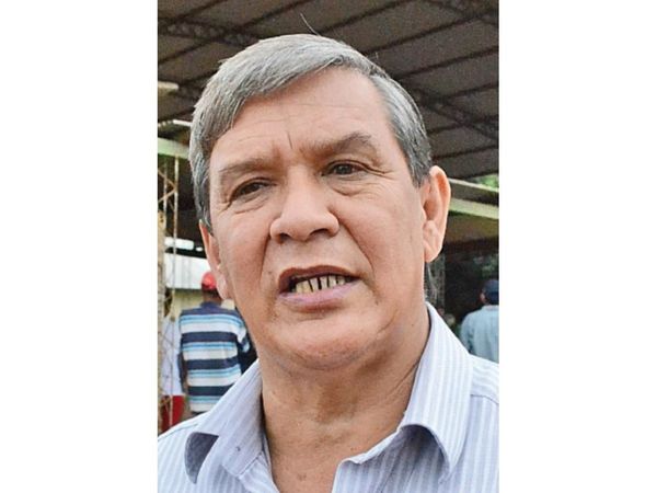 Ledesma cuestiona “postura autoritaria” de Efraín Alegre