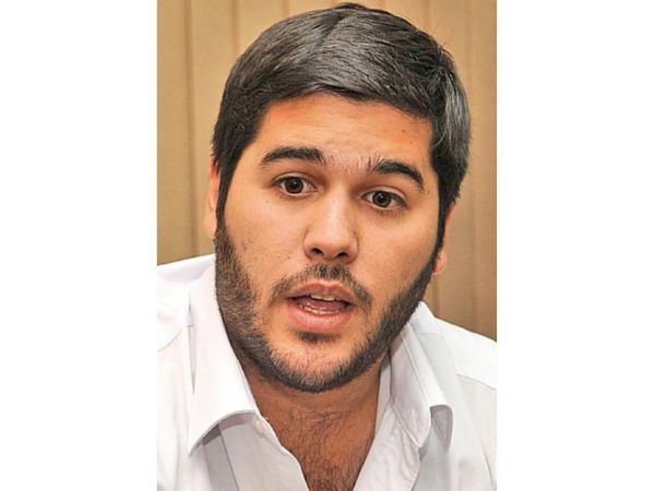 En Ñemby presentan denuncia contra el intendente Lanzoni