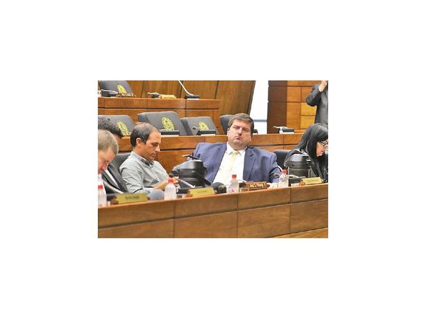 Senador informa sobre trabajo en reforma del Estado