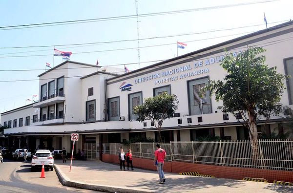 Drástica caída de los ingresos de Aduanas por efecto de la pandemia