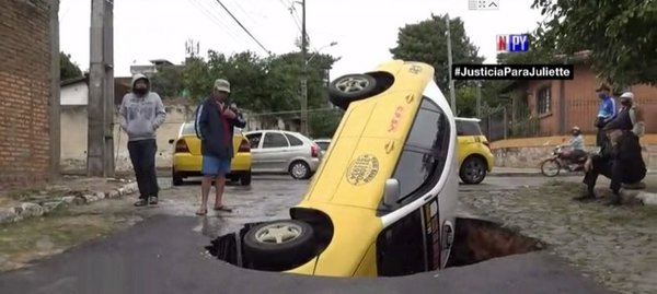 Bache se traga un taxi entero en Asunción | Noticias Paraguay