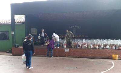 HOY / Hoy unas 42 instituciones educativas recibirán el kits de alimento escolar