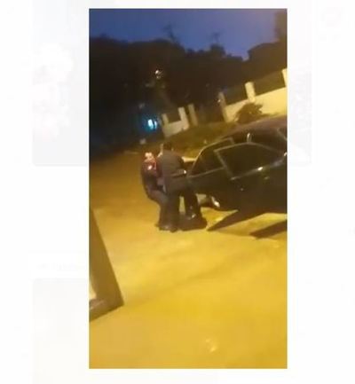Policías habrían intentado extorsionar a hombre buscado por narcotráfico